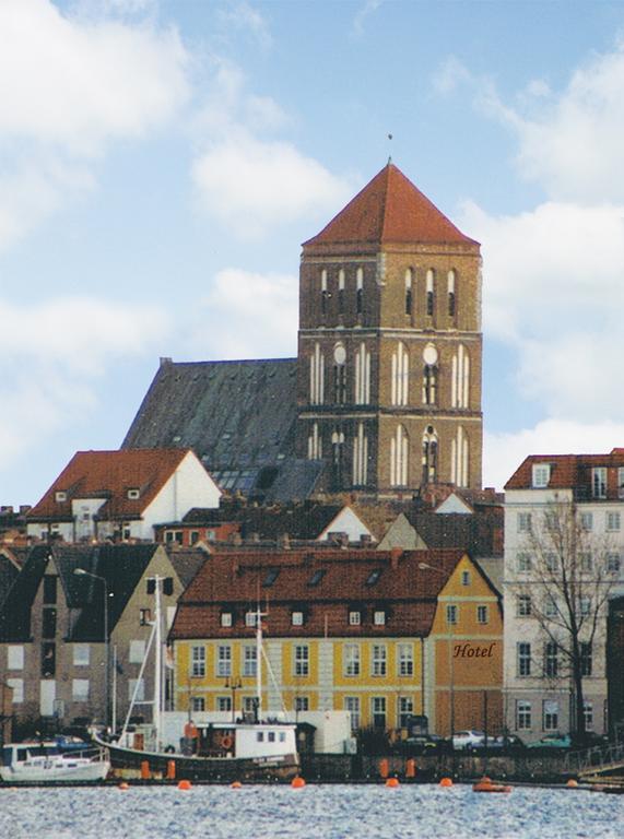 Hotel Altes Hafenhaus Rostock Bilik gambar